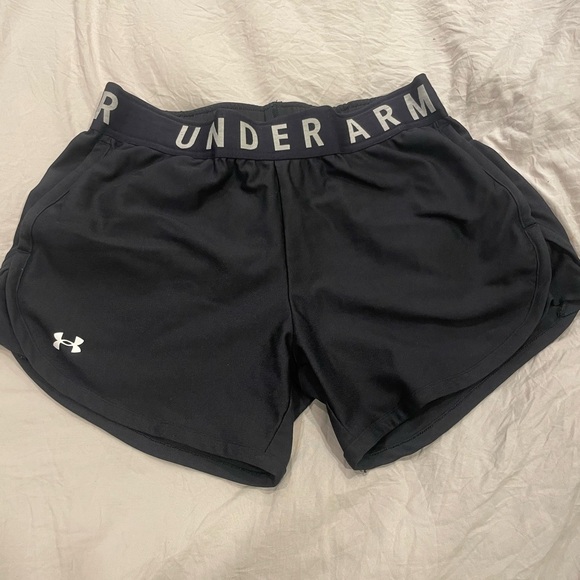 ladies underarmour shorts - Picture 4 of 4